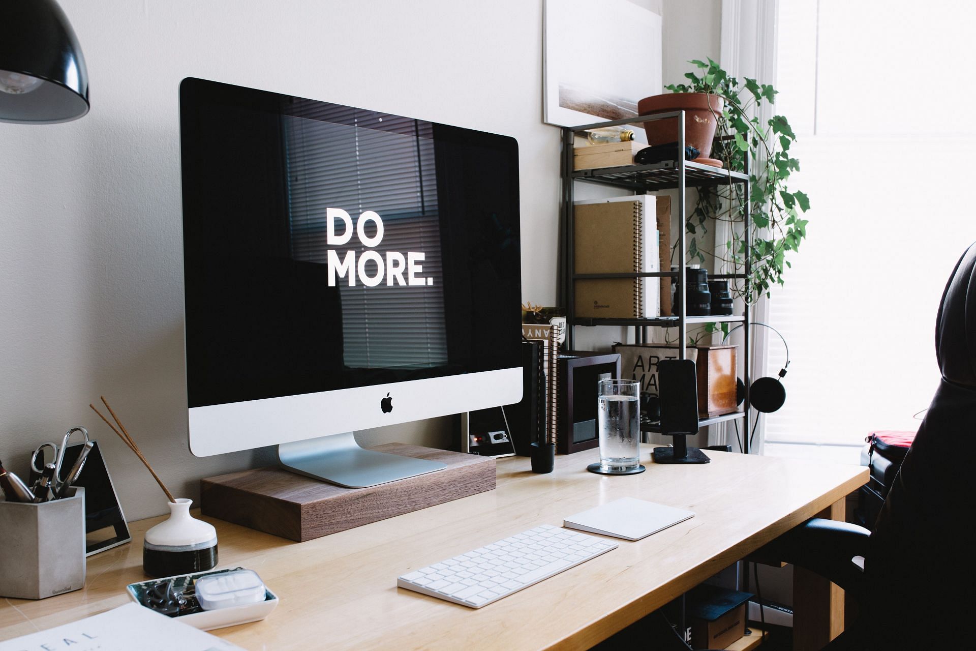 Boosts productivity (Image via Unsplash/Carl H)